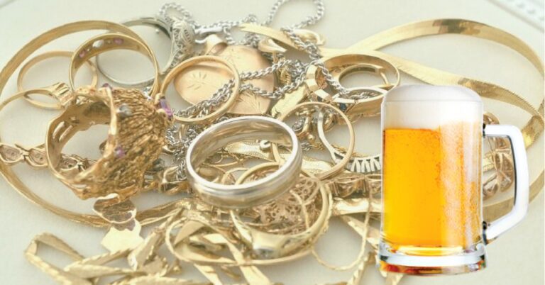 Voici pourquoi vous devriez mettre vos bijoux en or dans un verre de bière