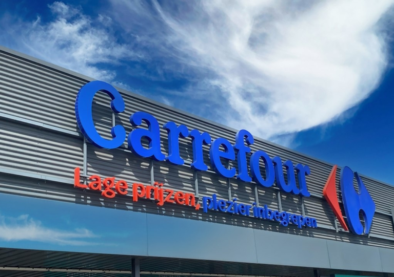 Carrefour affiche une gamme de produits à moins de 1 euro