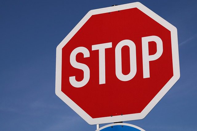 Le panneau STOP ignoré par 69% des automobilistes
