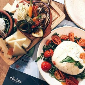 #Antipasti ou planche apéritive, c’est chez « Cocina » dans le quartier du #Châtelain à #Ixelles