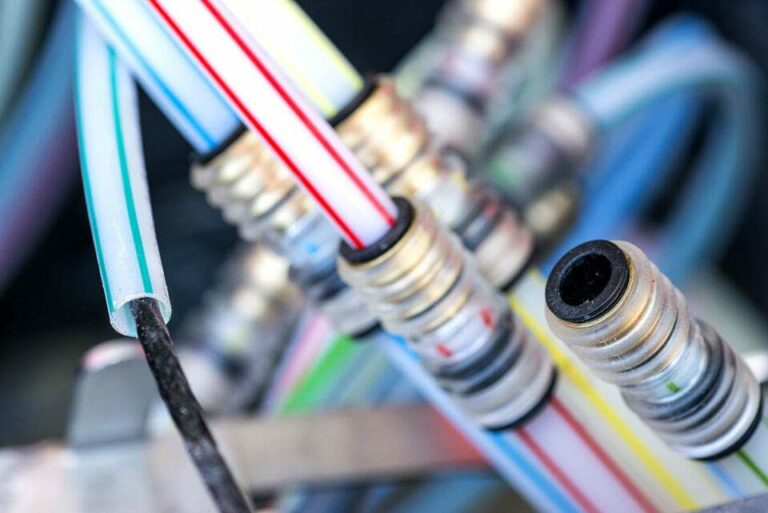 La Région bruxelloise commercialise sa fibre optique grâce à Fibru