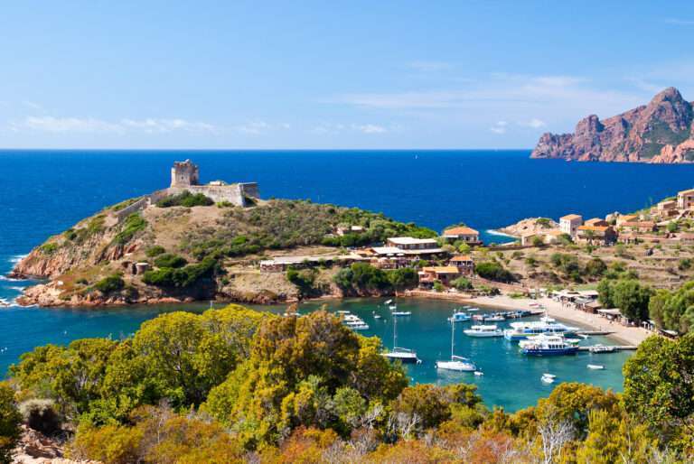 Naviguez à la voile, autour de la Corse, avec Star Clippers