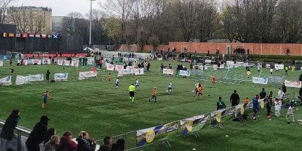 Les jeunes footballeurs de Schaerbeek participent à un grand tournoi international