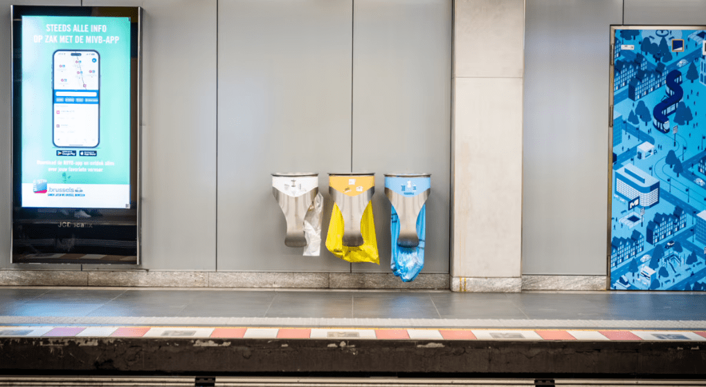 Les stations du métro bruxellois sont équipées de nouvelles poubelles de tri
