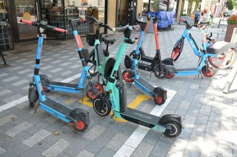 Dropzones obligatoires pour trottinettes et vélos électriques partagés en région bruxelloise
