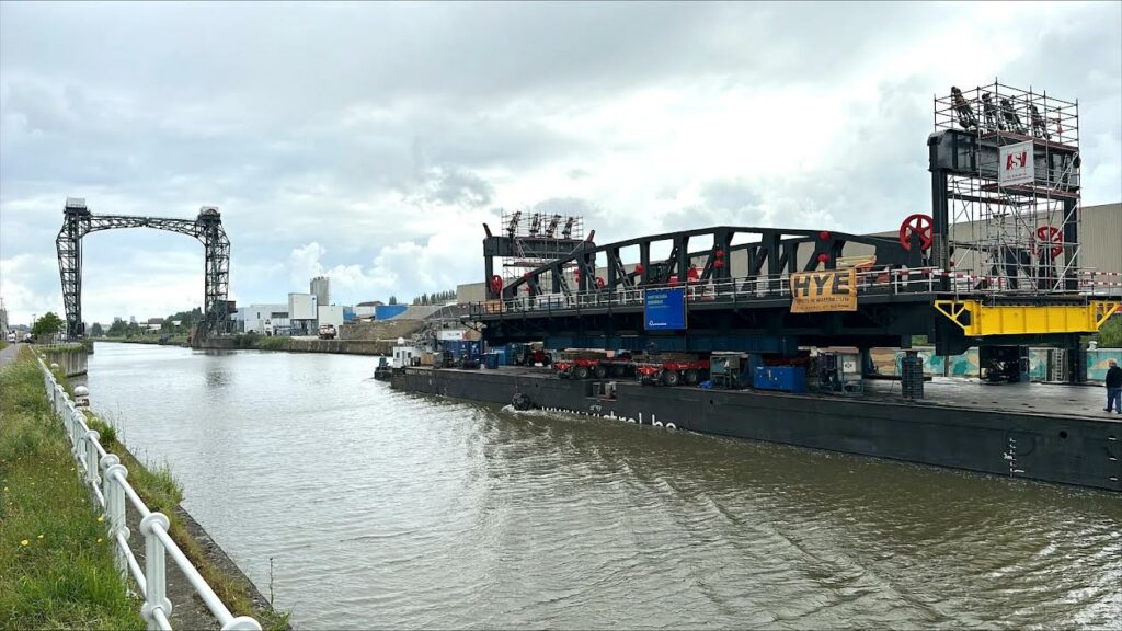 Le tablier du pont de Buda est de retour à Bruxelles