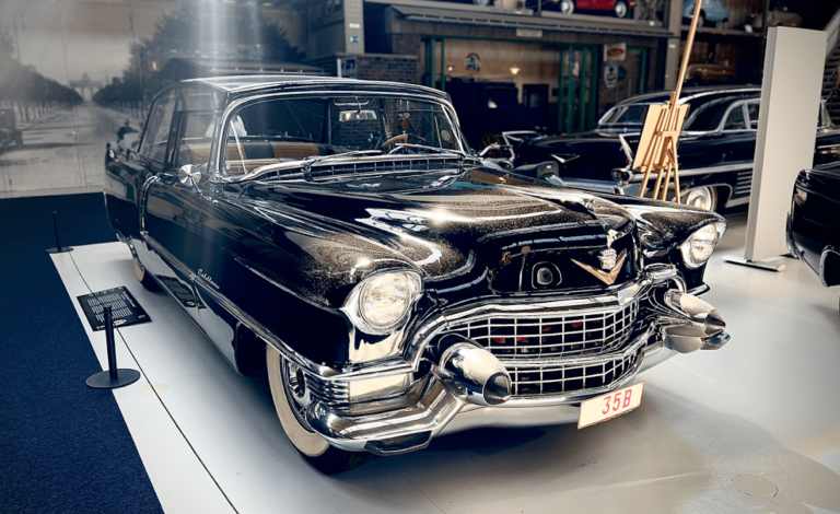 Splendeur avec la #Cadillac 62 #Cabriolet du Palais royal de Belgique