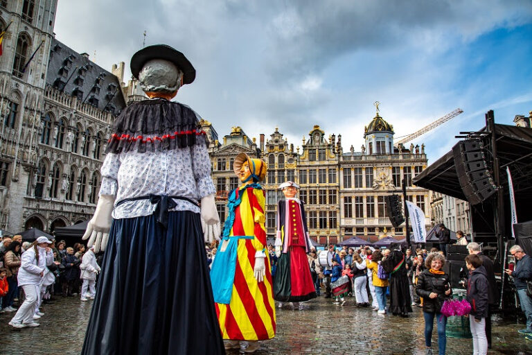 Rendez-vous sur la #Grand-Place de Bruxelles et devant #Manneken-Pis pour #Folklorissimo !