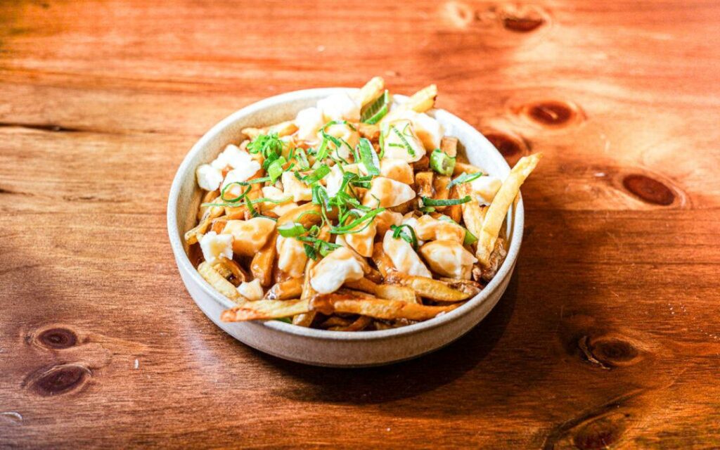 Les #poutines d’Elie et Max, un plat de saison #originaire du #Québec