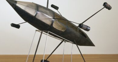 panamarenko_objet_volant_fusee