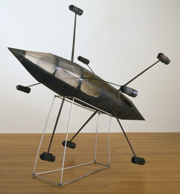 panamarenko_objet_volant_fusee