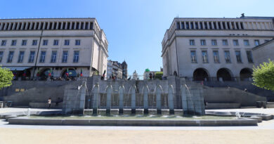 La grande #fontaine du #Mont des #Arts est à nouveau opérationnelle