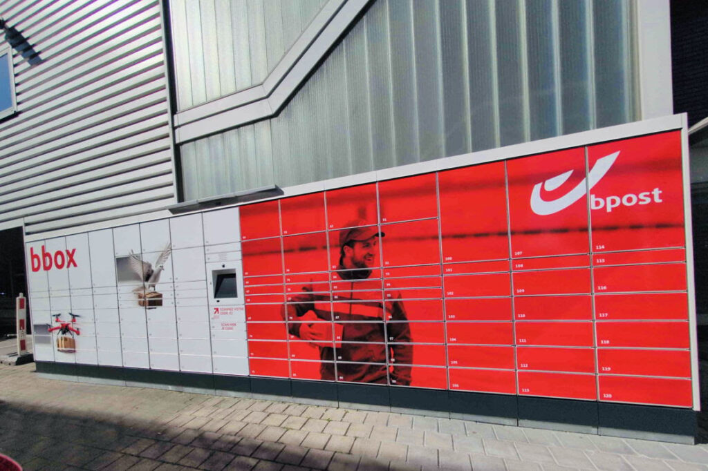 Bpos installe 6 nouveaux distributeurs de colis par jour