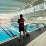 Piscine 12 Dos surveillant