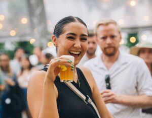 Rendez-vous près de l’église Sainte-Catherine avec 14 brasseries venues de 12 pays