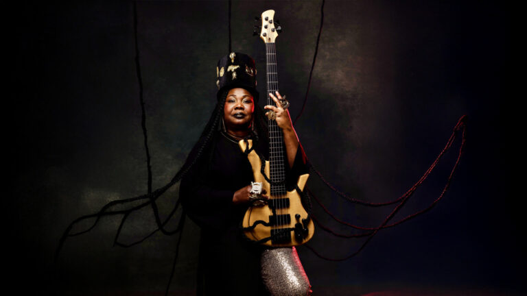 u4-musique-Manou-Gallo-au-CC-etterbeek