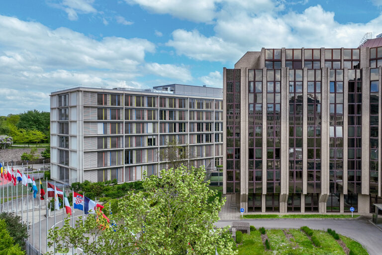 u4-la-cour-des-comptes-europeennes-severe.avec-lunion-eropeenne