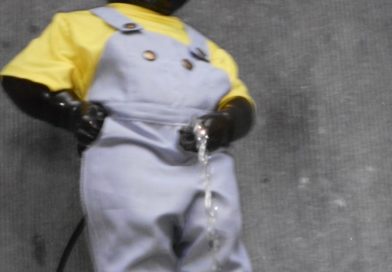 Manneken-Pis achève l’année 2025 avec le Père Noël et la Corrida Zatopek