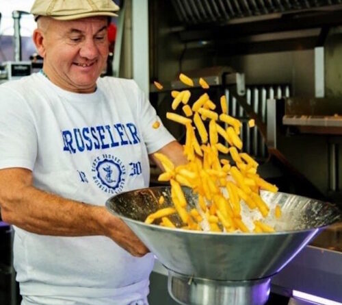 Diverses hausses de la TVA adoptees par le gouvernement federal