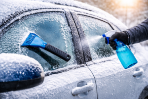 Déneigement et dé glacage d'une voiture