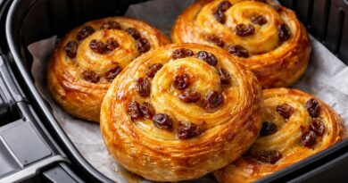 Pain au raisin fraichement cuit