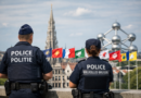 Police bruxelloises et Atomium sous les drapeaux