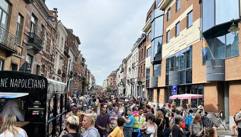 1 brocantes petites puces