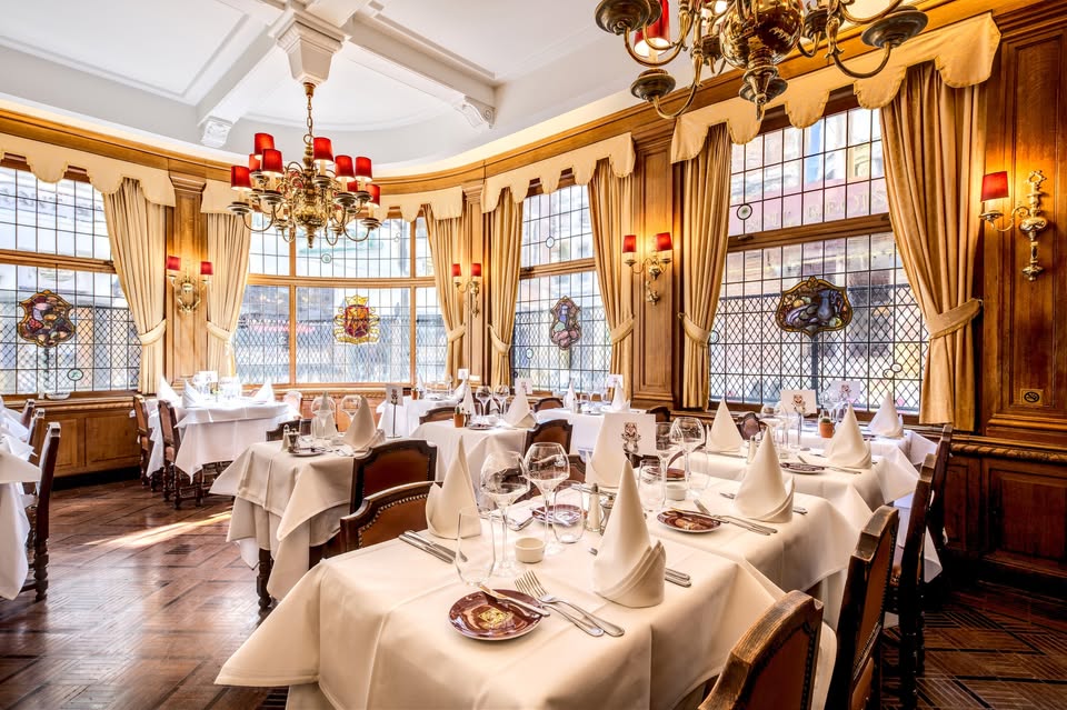 Aux Armes de Bruxelles sauvé : renaissance d’une institution culinaire au cœur de la capitale