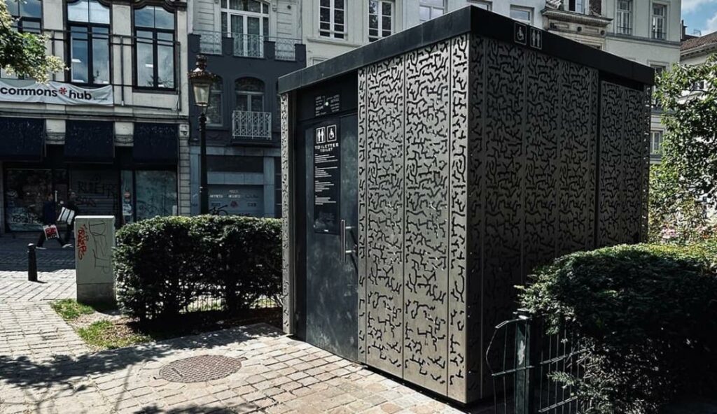 Bruxelles installe trois nouvelles toilettes