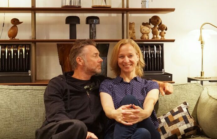 1 Deux mensonges une verite au Theatre royal des galeries