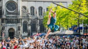 Magie, acrobaties et rires à Hopla FESTIVAL DE CIRQUE