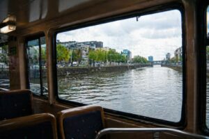 Bruxelles : le Waterbus abandonne les navetteurs et mise tout sur les touristes