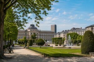 Bruxelles lance sa saison estivale : la première guinguette ouvre au Parc de Bruxelles