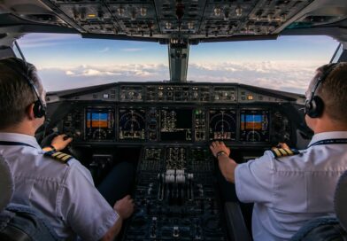 Une possible greve des pilotes menace les departs dete