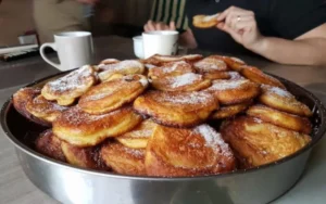 Beignets aux pommes faciles à la poêle : recette rapide et croustillante
