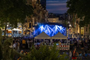 La place Van Meenen à Saint Gilles accueille les amateurs de musique
