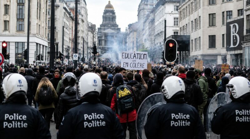 Bruxelles tensions lors des manifestations etudiantes contre les mesures dausterite dans lenseignement