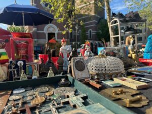 Inscrivez-vous aux diverses brocantes des Petites Puces