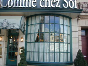Au « Comme chez Soi », un livre pour les 100 ans de cet excellent restaurant de la place Rouppe à Bruxelles