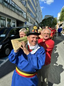 La 718e plantation du Meyboom : un évènement populaire qui rassemble les Bruxellois