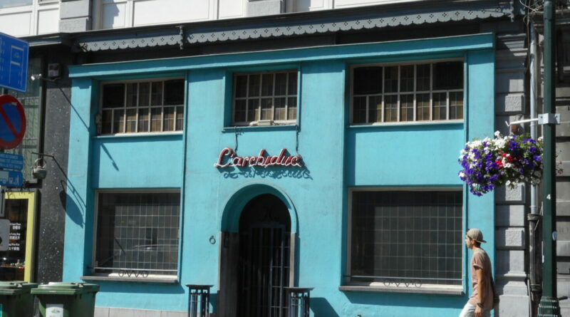 1 Bar lArchiduc Antione Dansaert