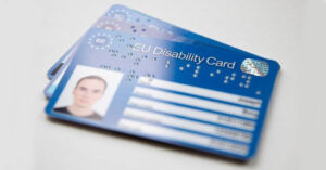 Les European Disability Cards expireront début 2027 mais seront renouvelées plus tôt pour les personnes handicapées