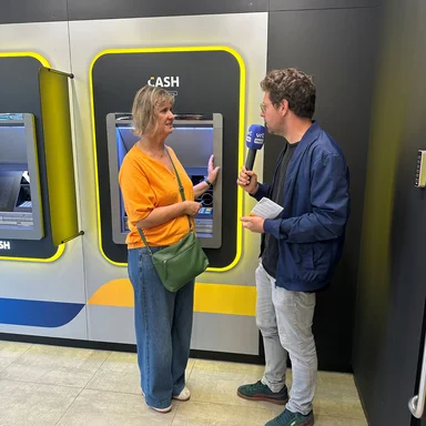 Les distributeurs d’argent système cash doivent aussi être accessibles aux aveugles et malvoyants